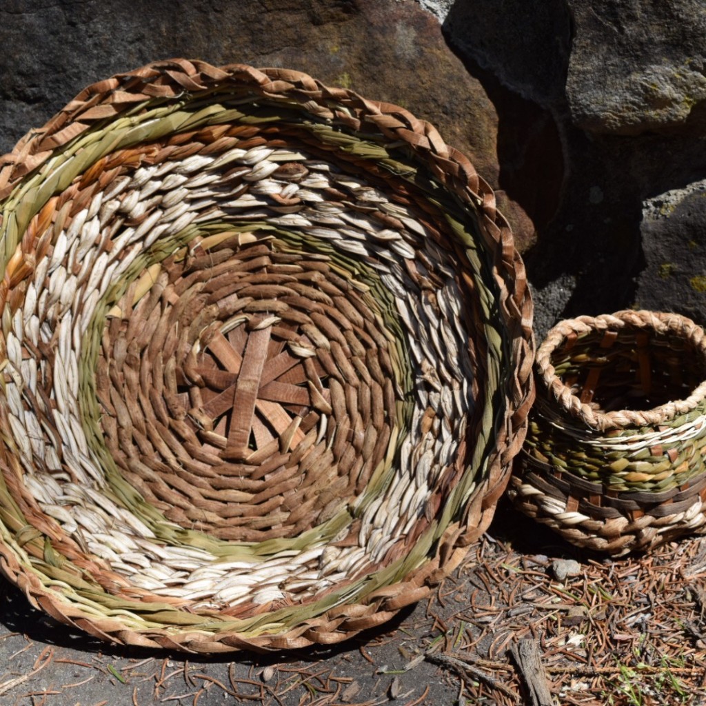 An Open Tray With A Braided Rim